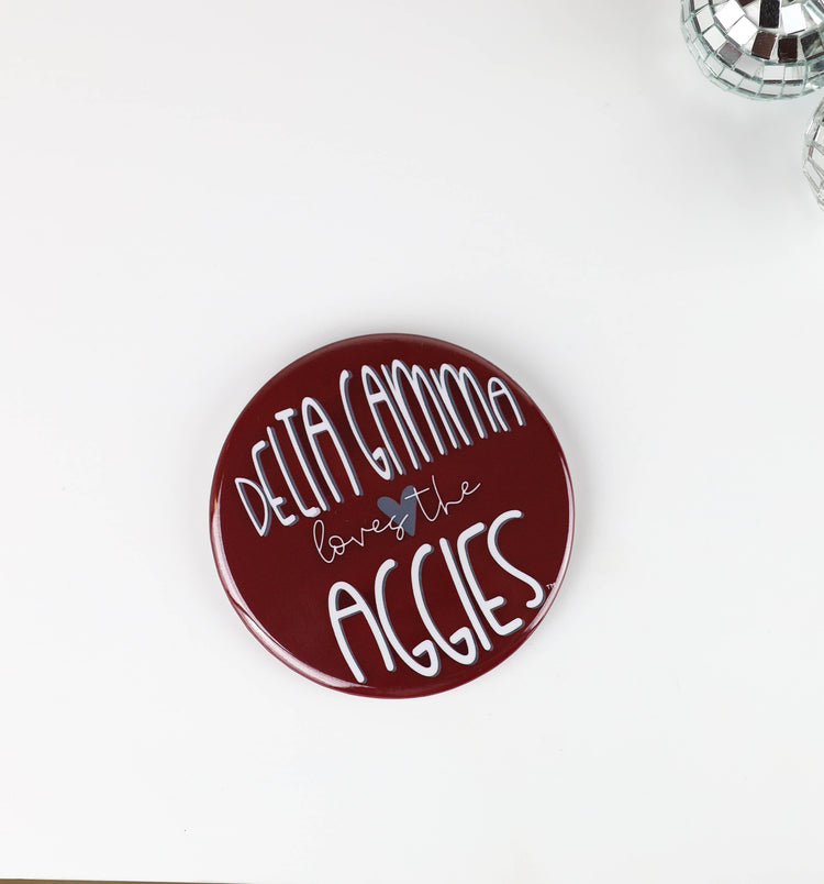 Delta Gamma Loves the Aggies - Maroon